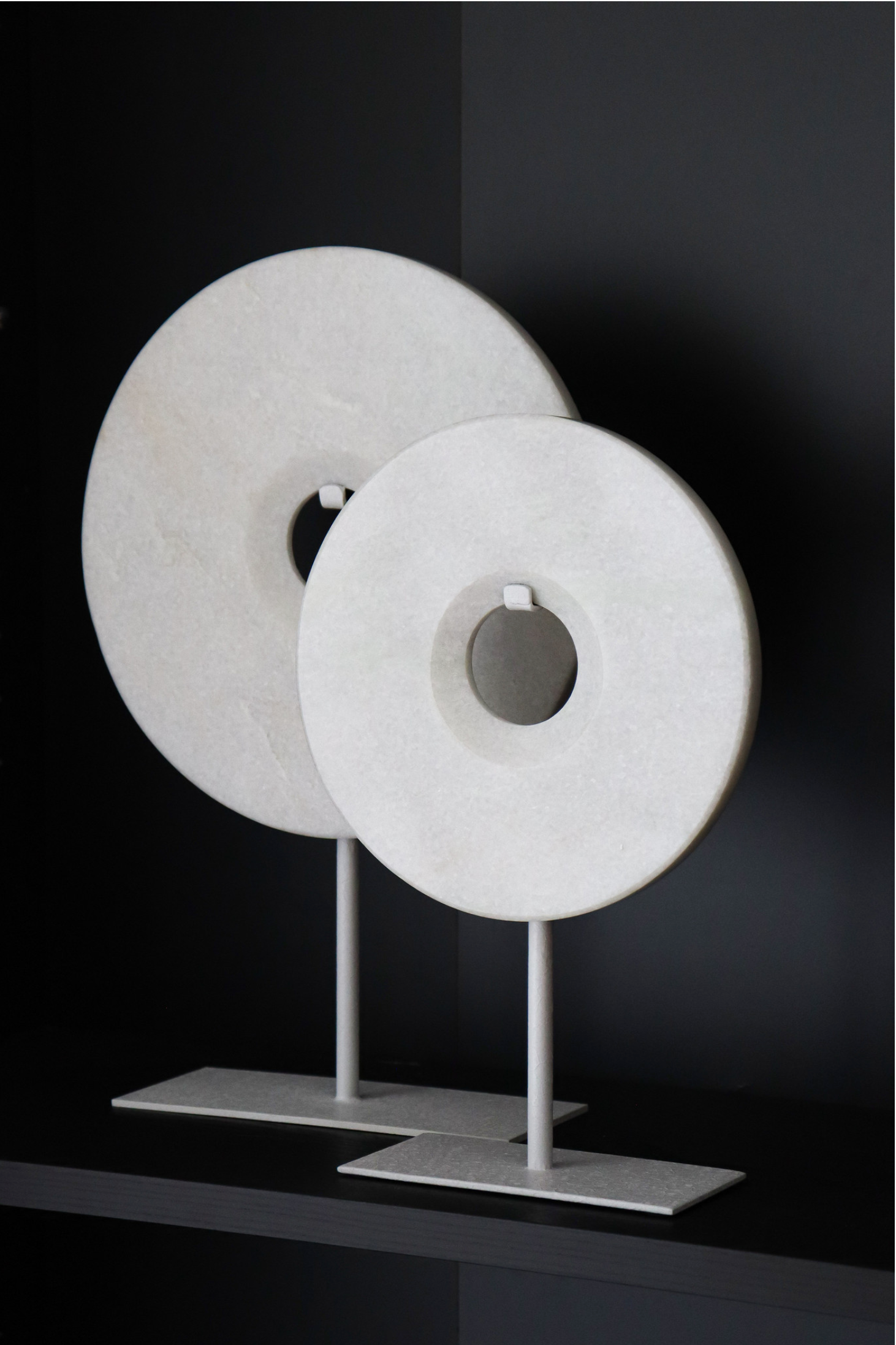 Marmeren ornament June wit