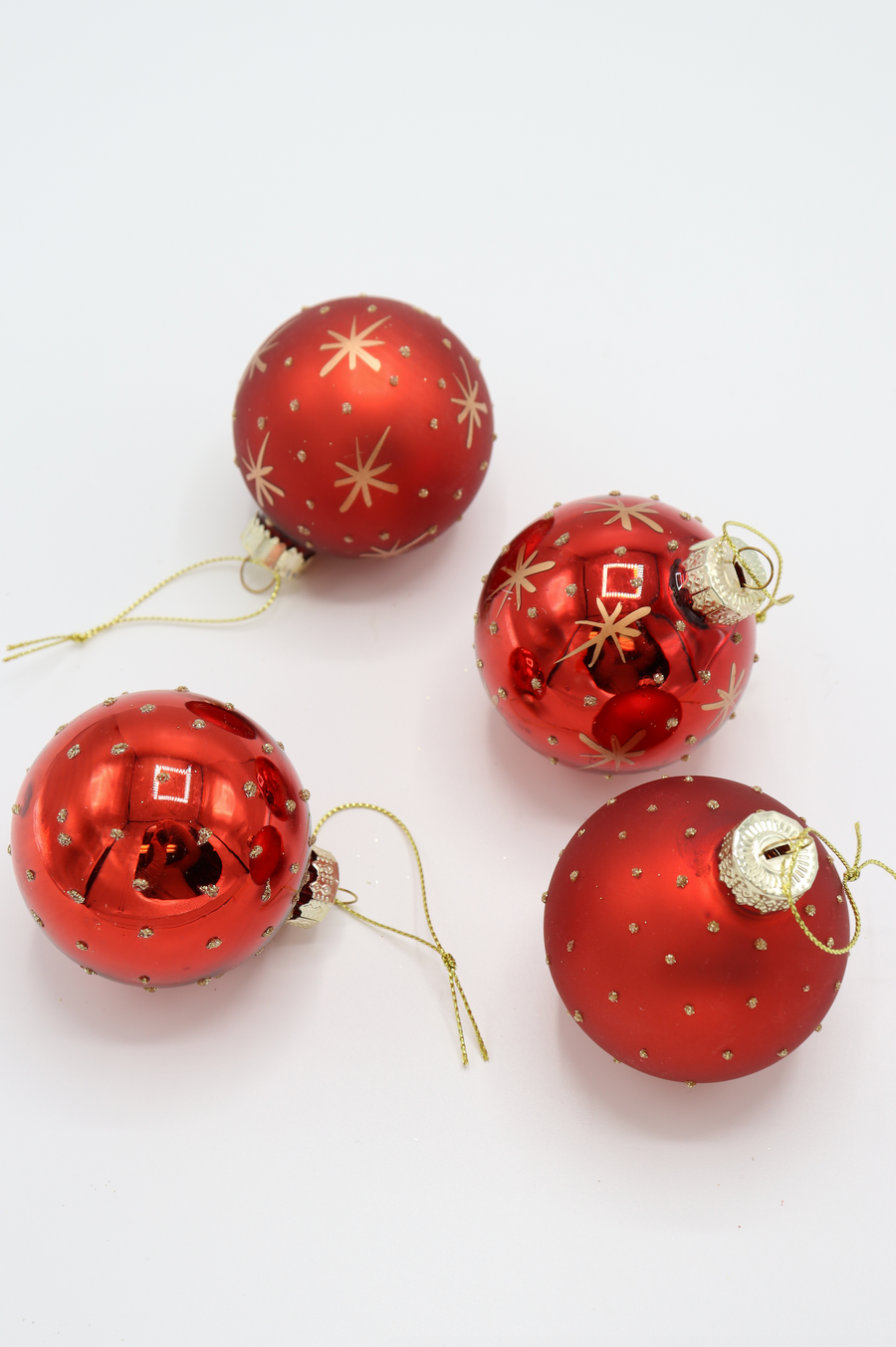 Box handgemaakte glazen kerstballen rood