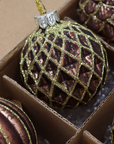 Box handgemaakte glazen kerstballen bruin/goud