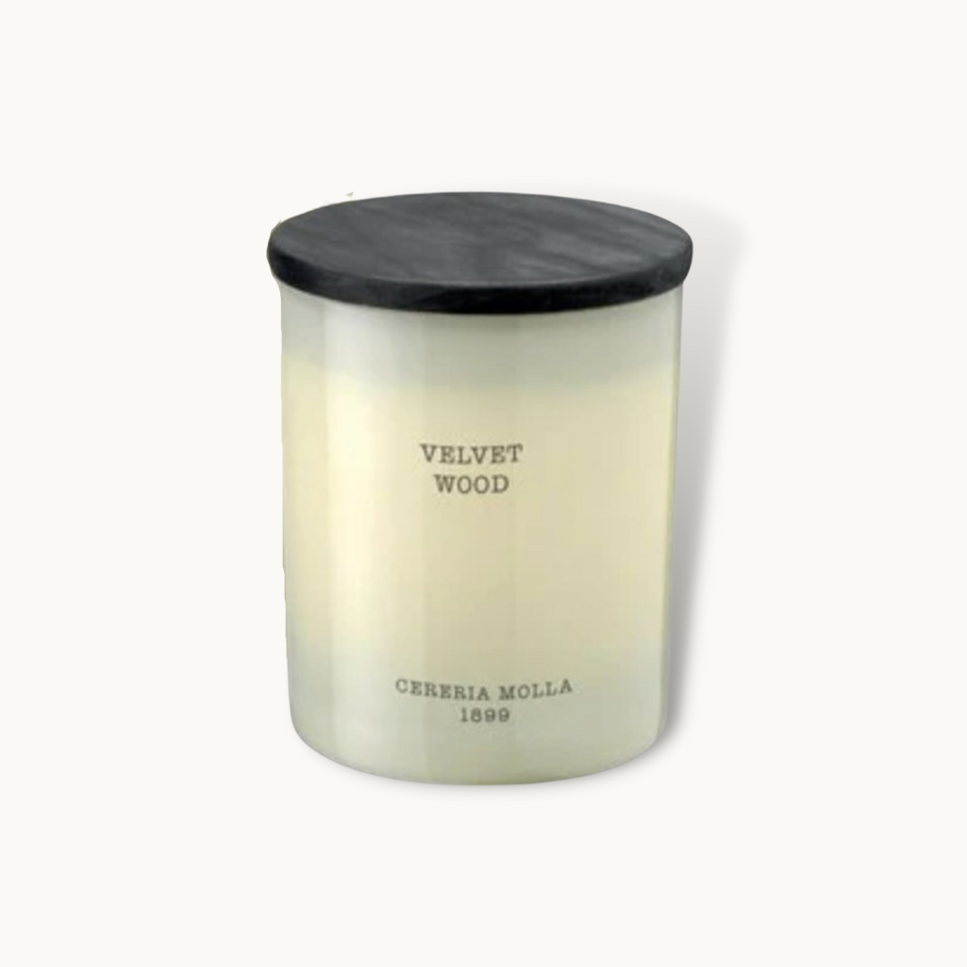 Geurkaars 230gr Velvet Wood