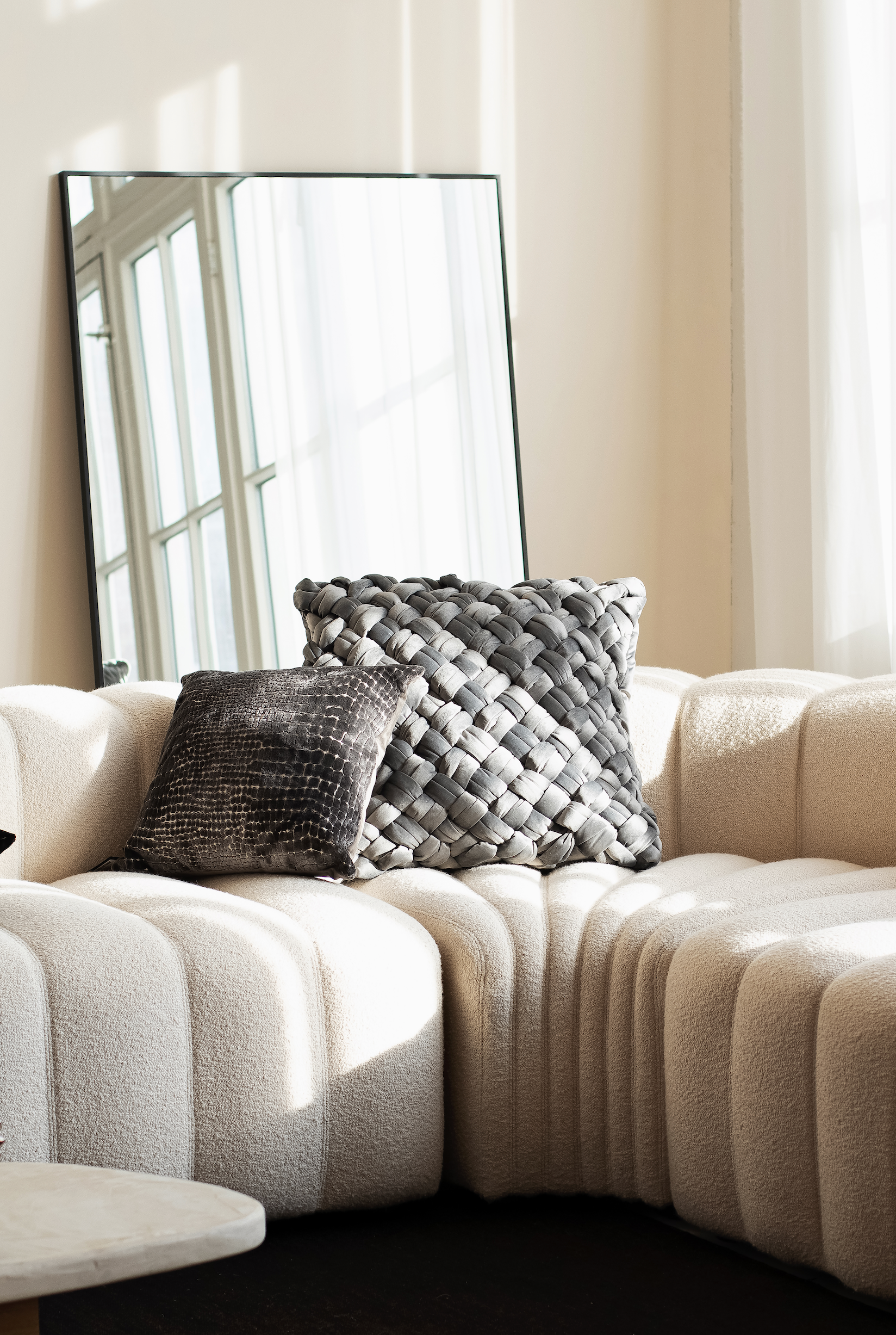 Sierkussen Ascoli taupe